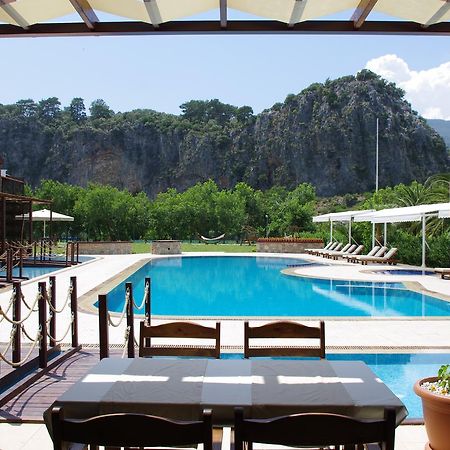 Aydos Suites Далян Екстериор снимка